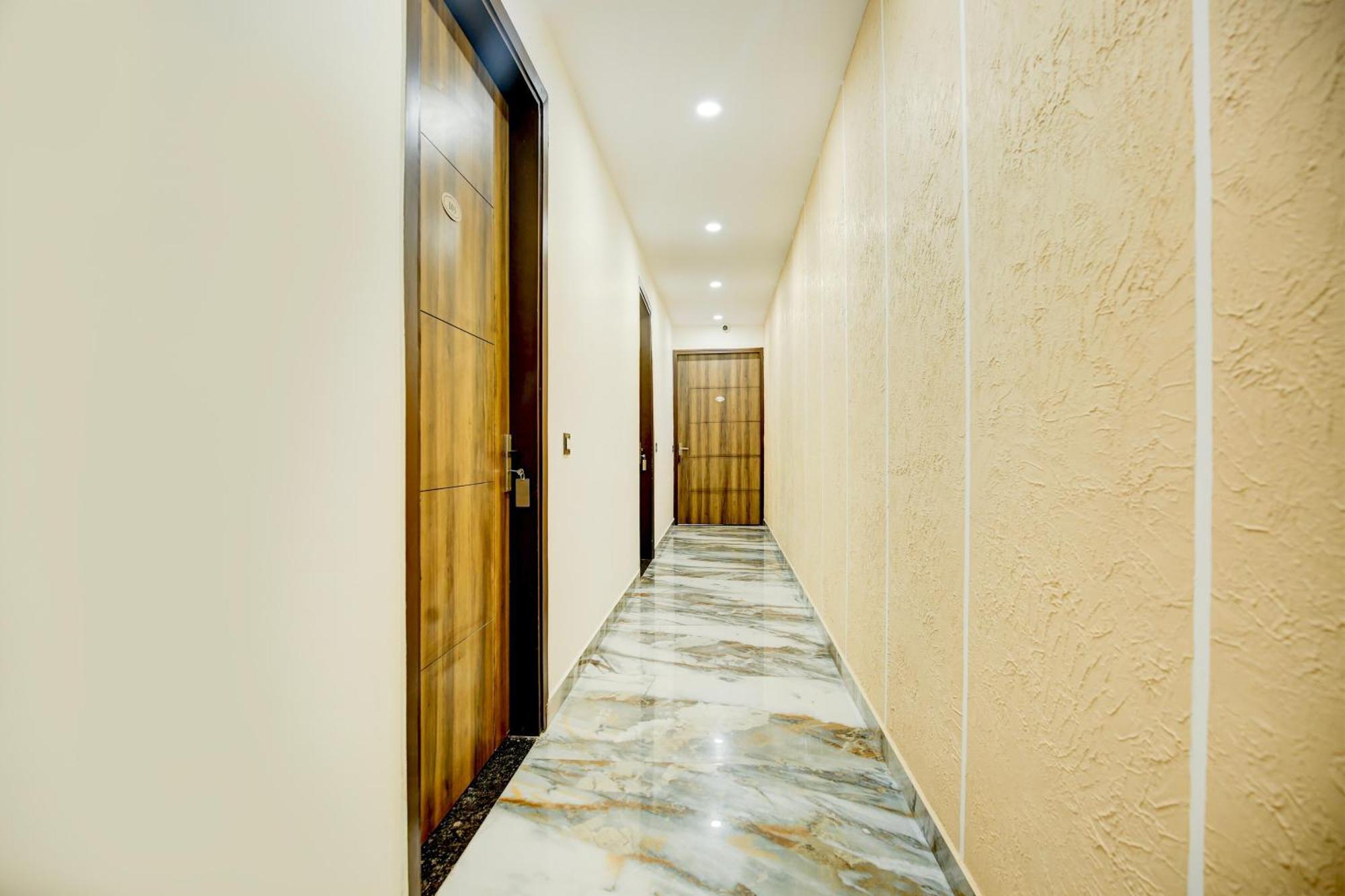 Hotel O Platinum Zirakpur المظهر الخارجي الصورة