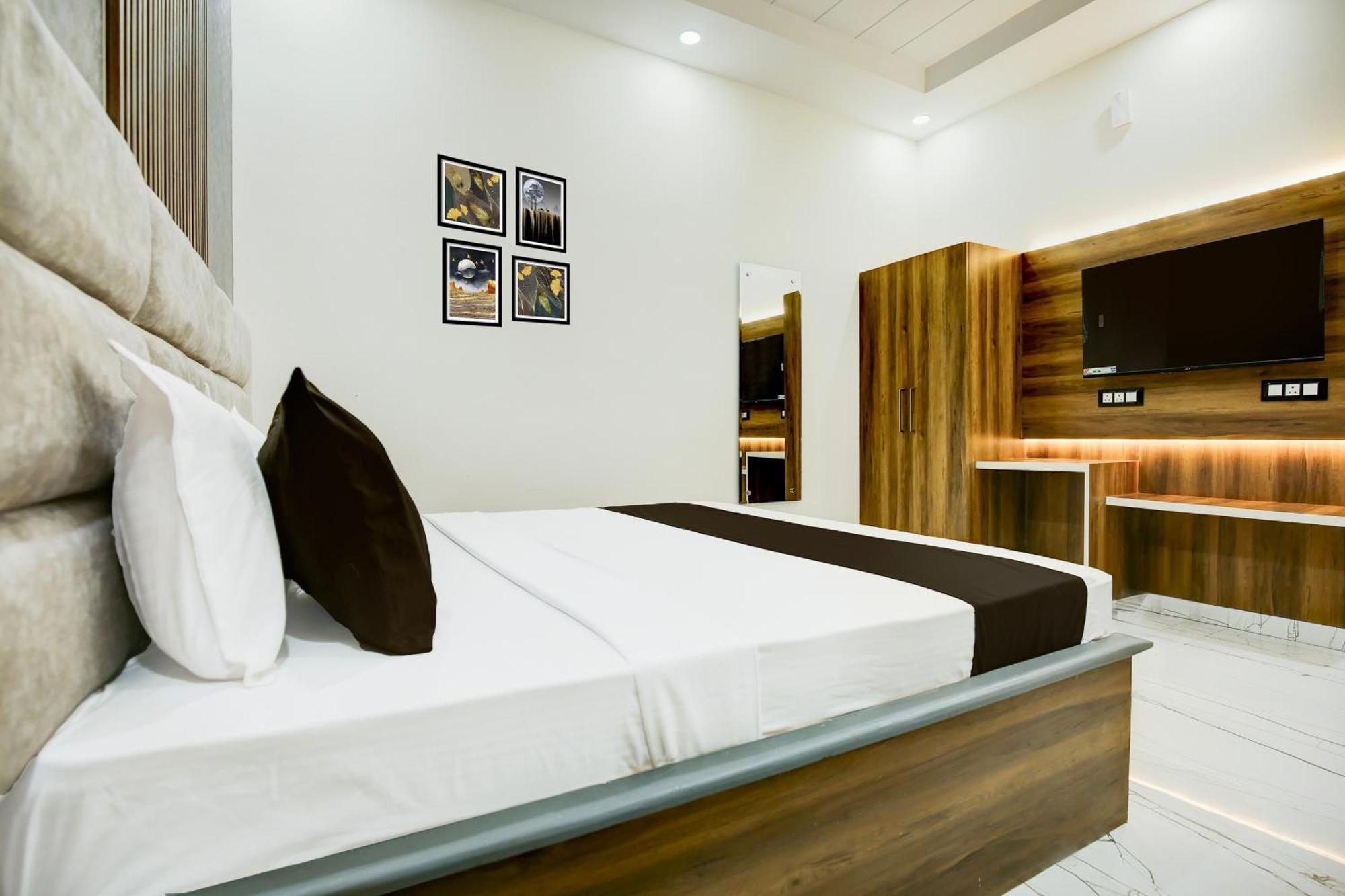 Hotel O Platinum Zirakpur المظهر الخارجي الصورة